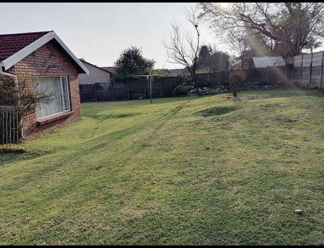 3 bed property to rent in WINCHESTER HILLS